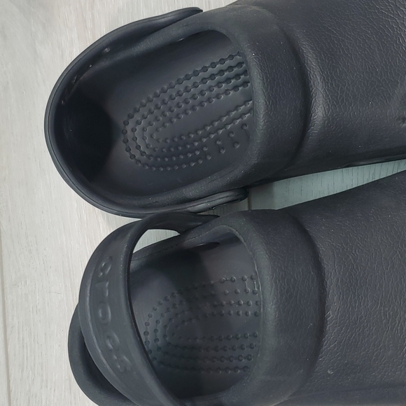 Crocs Unisex Rubber Outdoor Black Comfort Sandals Clogs sz W7 M5 - Picture 10 of 10